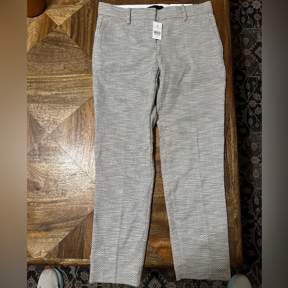 Women’s Black and White Patterned Pants/Trousers